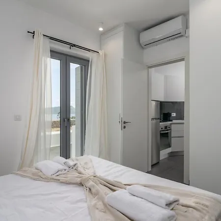 Luna Blanca Adamantas  Exterior photo
